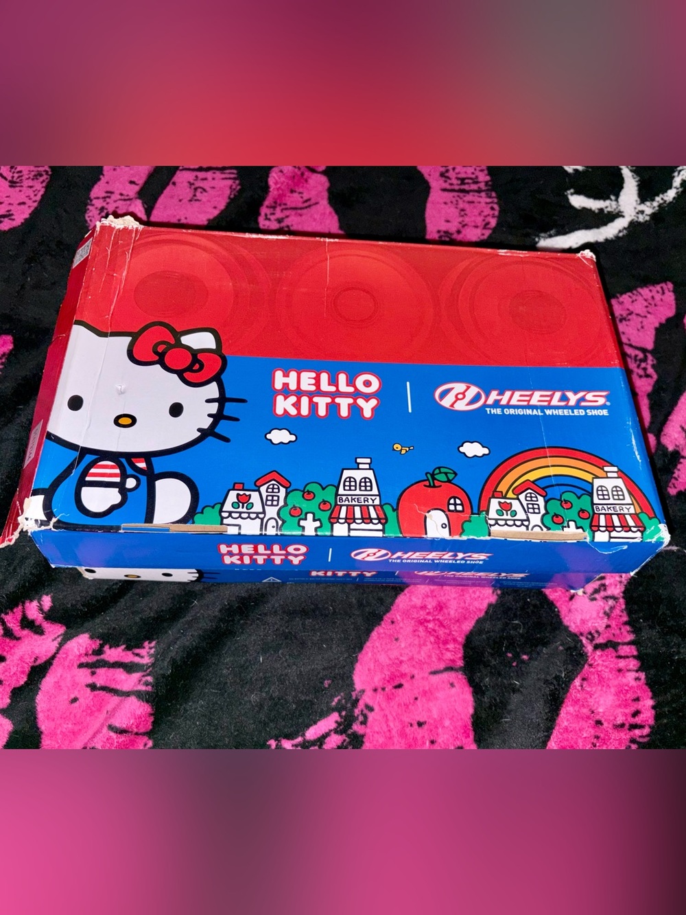Heelys Pink & White Hello Kitty Graphic Skate Shoes